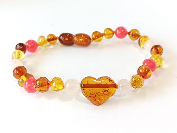 Pulsera Ámbar, Calcedonia, Cuarzo Rosa y Dije de Corazón